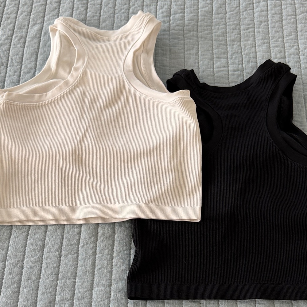 Ribbed High-Neck Sports Crop — Cream & Black - Picture 4 of 7